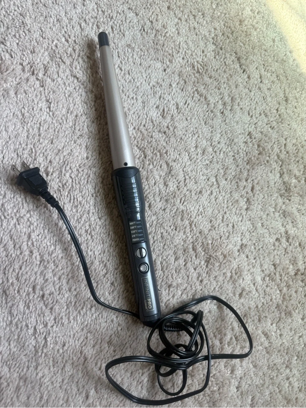 Conair infiniti pro Curling Wand in Champagne and Black